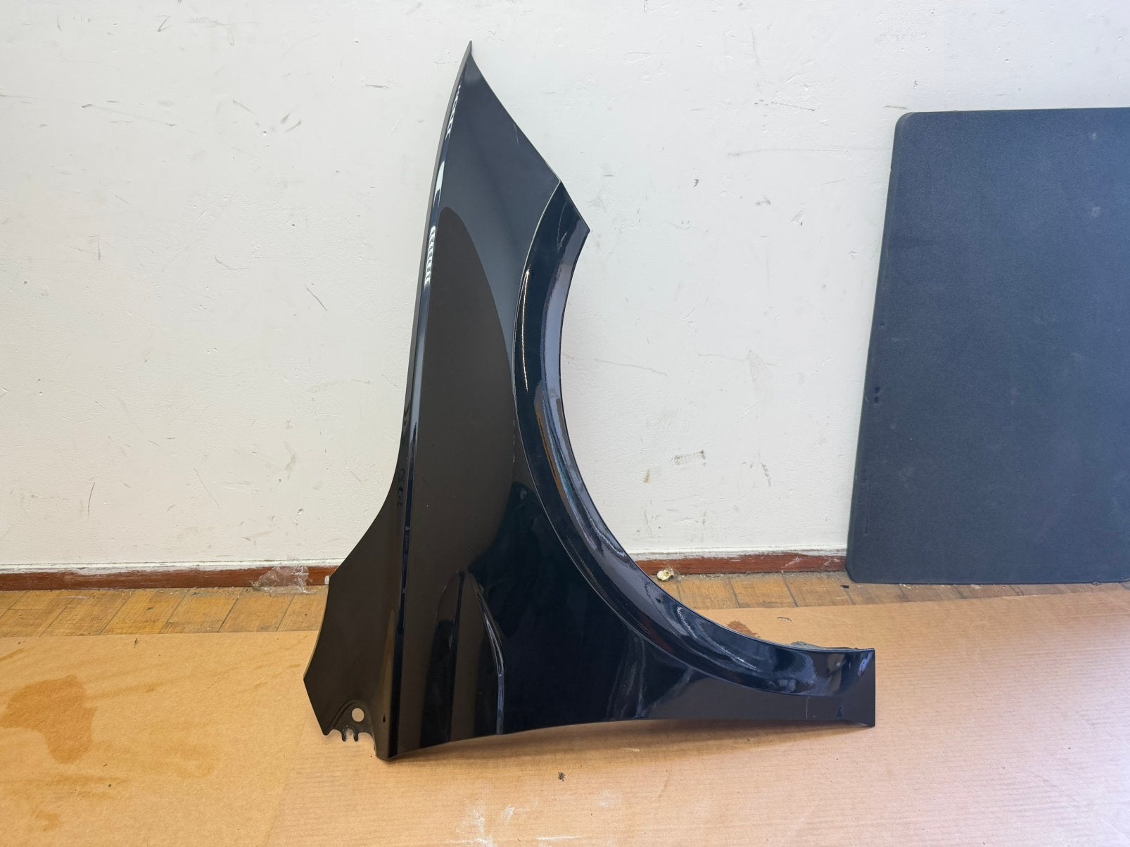 Origineel Spatbord scherm rechts VW Polo 2G LC9X Nette Staat, Ophalen, Carrosserie en Plaatwerk
