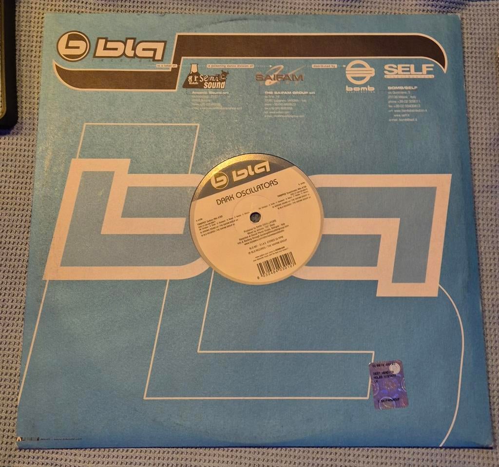 Dark Oscillators - Trapped (Vinyl), Ophalen of Verzenden, Gebruikt, 12 inch, Dance Populair