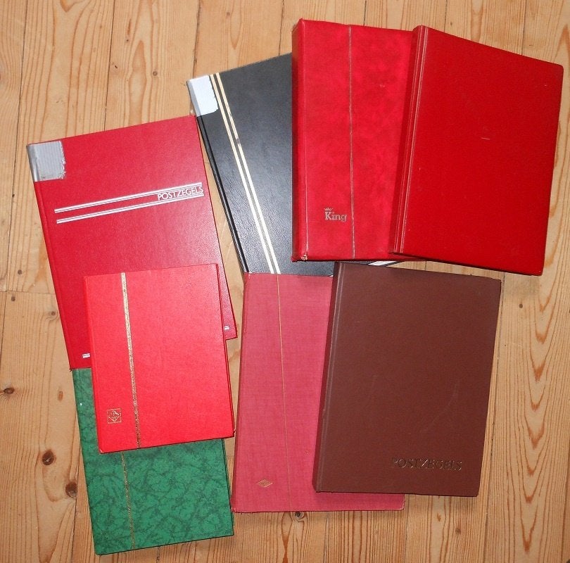 OPRUIMING 8 stockboeken met heel veel POSTZEGELS!!, Ophalen of Verzenden, Buitenland