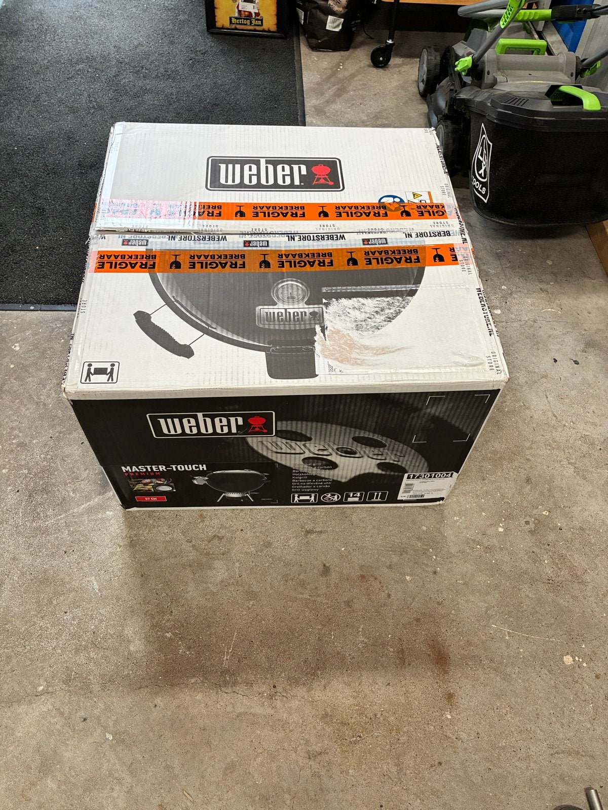 Weber Master-Touch Premium 57 cm BBQ - NIEUW IN DOOS!, Ophalen, Nieuw