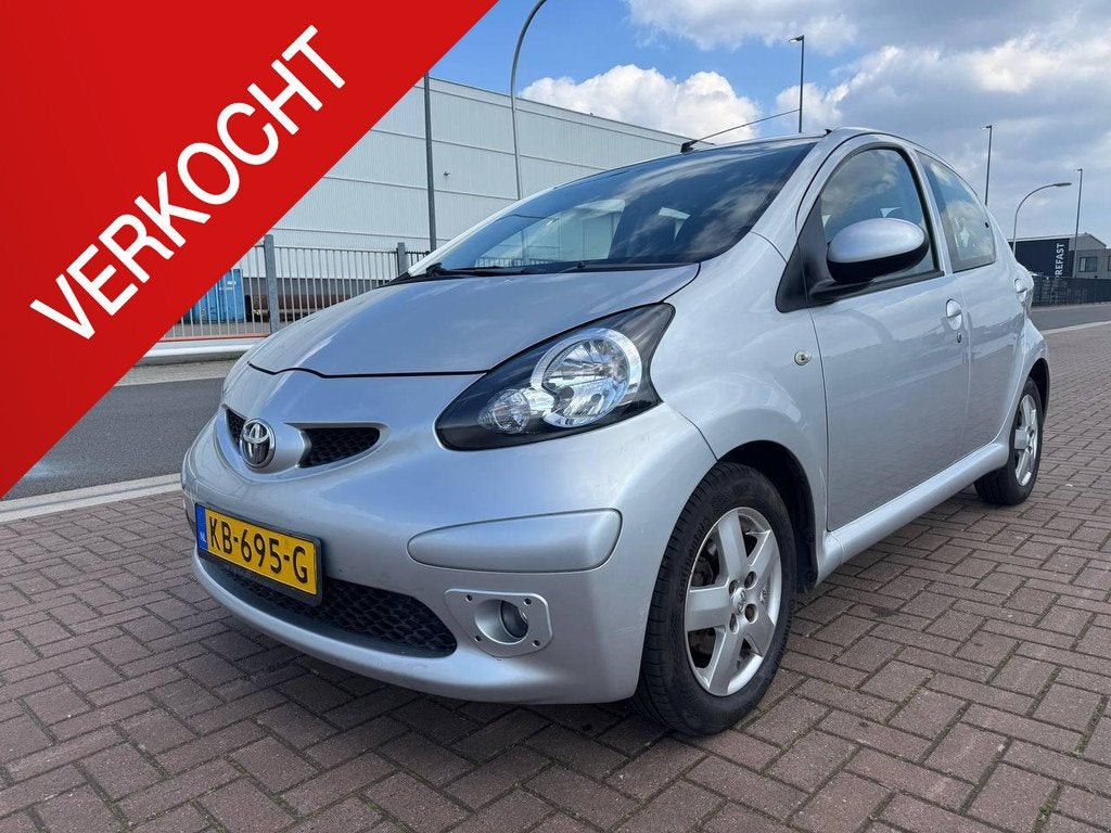Toyota Aygo 1.0-12V Sport /Airco/5 drs/St.bkr/Nieuwe APK, Auto's, Voorwielaandrijving, Stof, Gebruikt, 4 stoelen