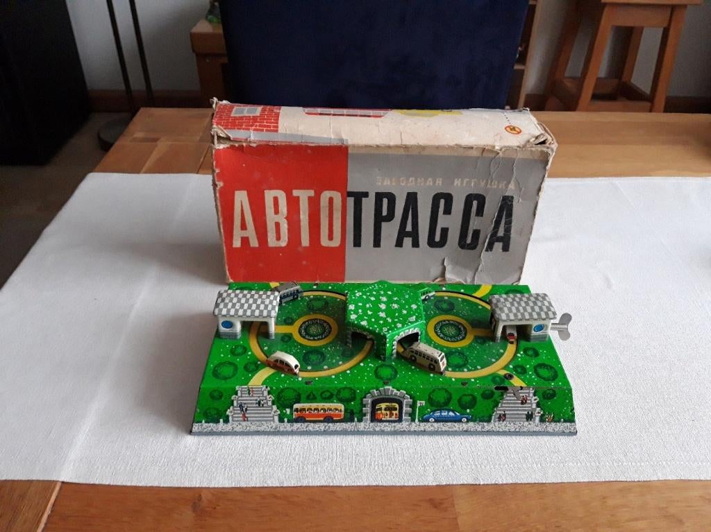 Opwindbaar blikken busstation Abtotpacca, Ophalen of Verzenden, Gebruikt