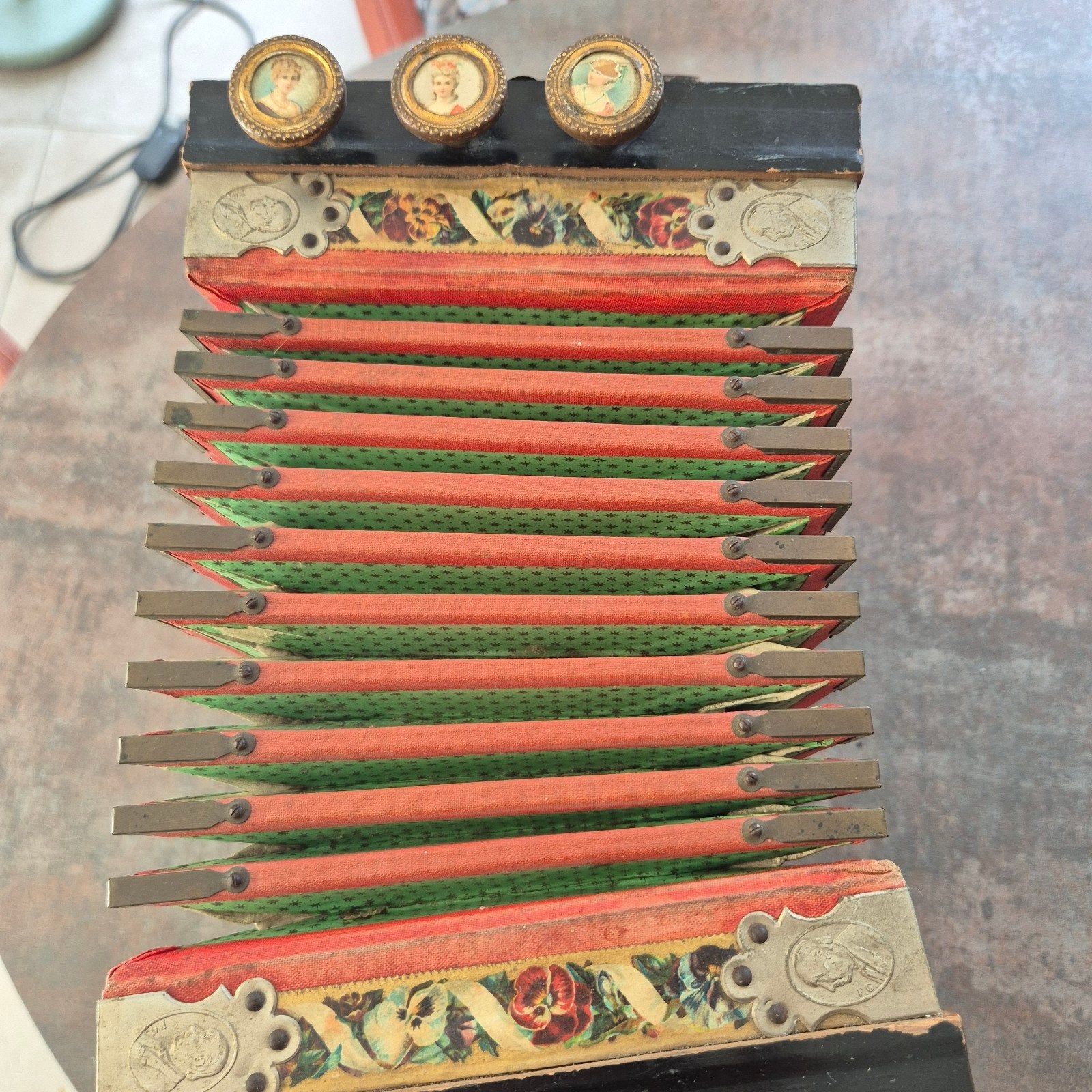 Accordeon, moet gereviseerd worden, Ophalen of Verzenden, Gebruikt