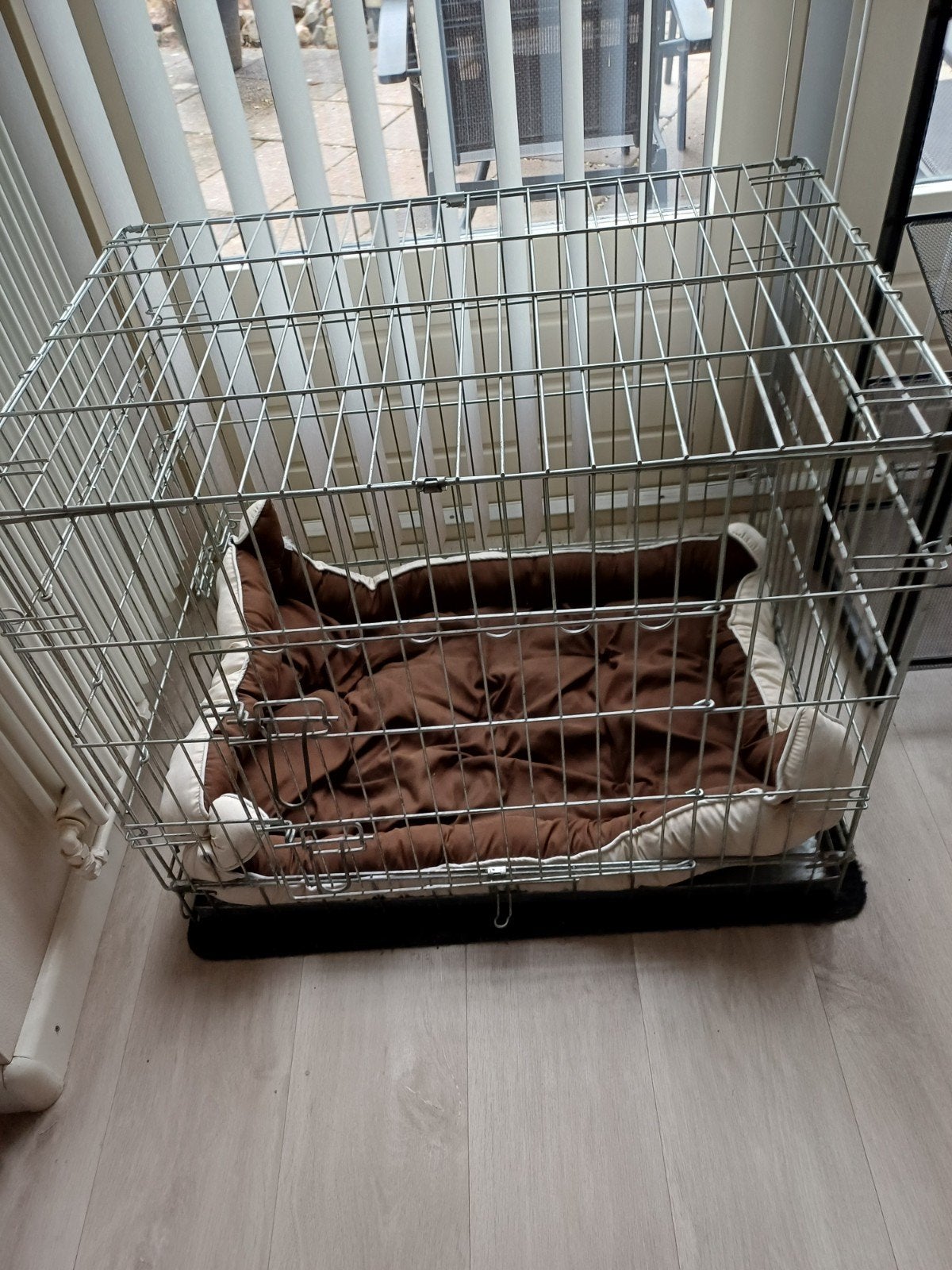 Hondenbench met kussen, Dieren en Toebehoren, Ophalen, Zo goed als nieuw