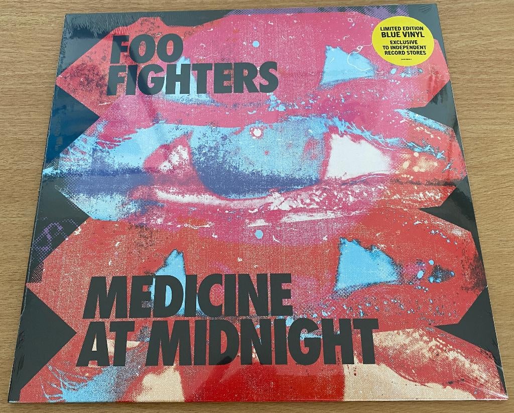 LP - Foo Fighters : Medicine At Midnight (Blue Vinyl) *, Cd's en Dvd's, Vinyl | Rock, Ophalen, Geseald, 2020 tot heden, 12 inch