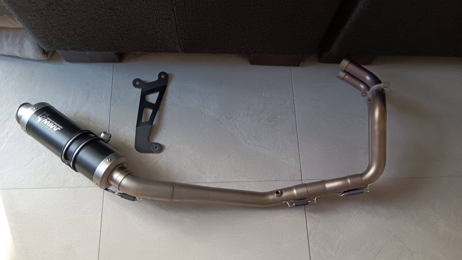 compleet MIVV uitlaatsysteem yamaha mt07 z.g.a.n., Ophalen, Nieuw