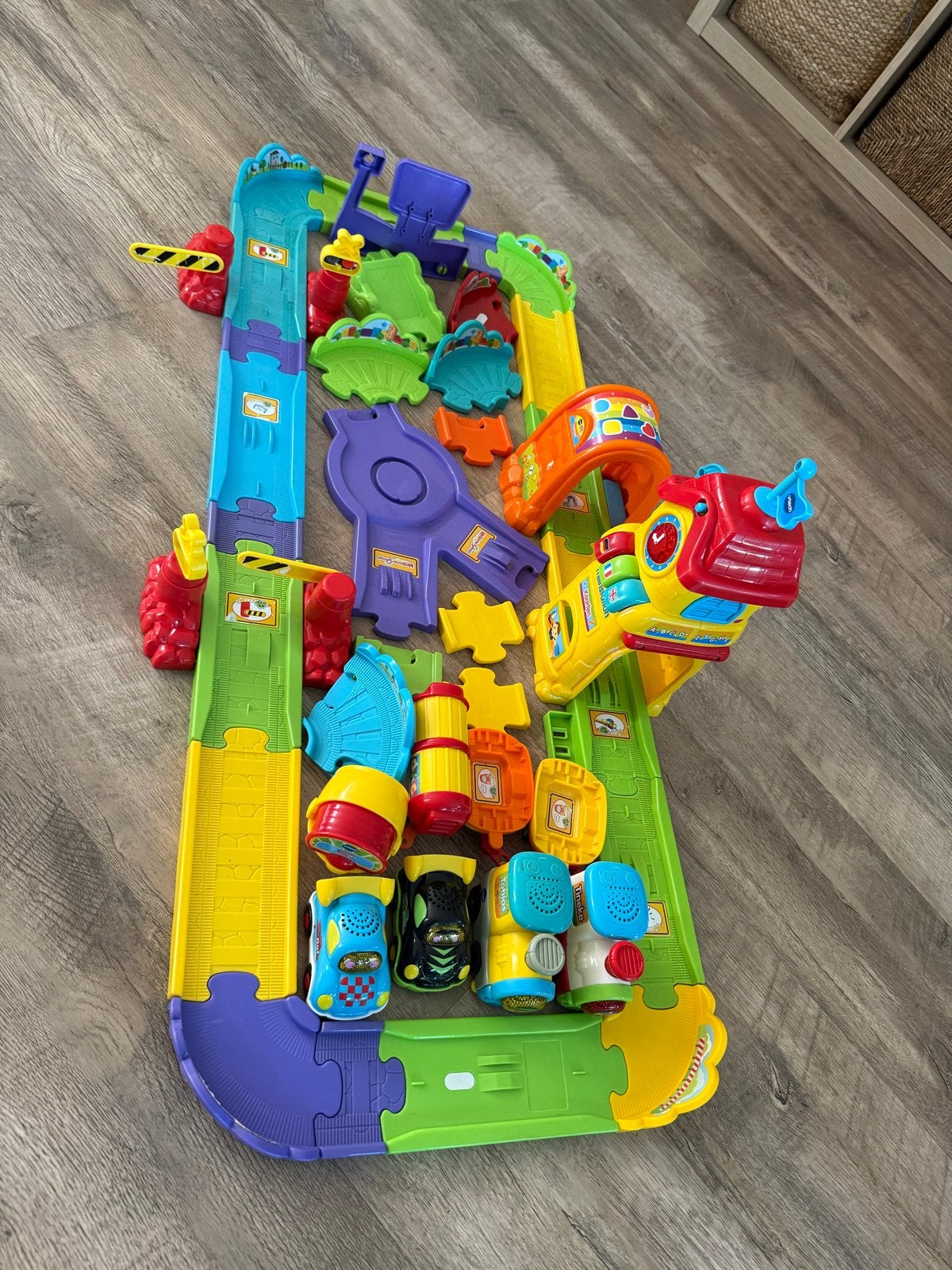 Vtech Toet Toet Treinstation & Race Auto's, Kinderen en Baby's, Speelgoed | Vtech, Ophalen of Verzenden, Gebruikt, 2 tot 4 jaar