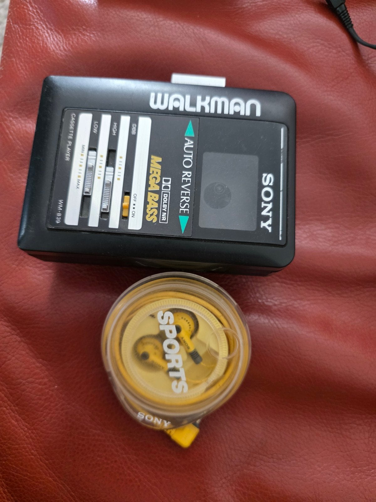 Sony Walkman WM-839 met Mega Bass en Sports oordopjes, Ophalen, Walkman