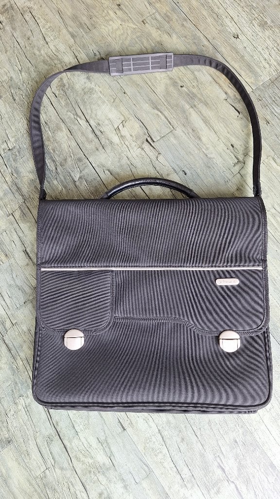 Samsonite laptoptas met 3 vakken, Computers en Software, Laptoptassen, Ophalen, 15 inch, Zo goed als nieuw, Zwart