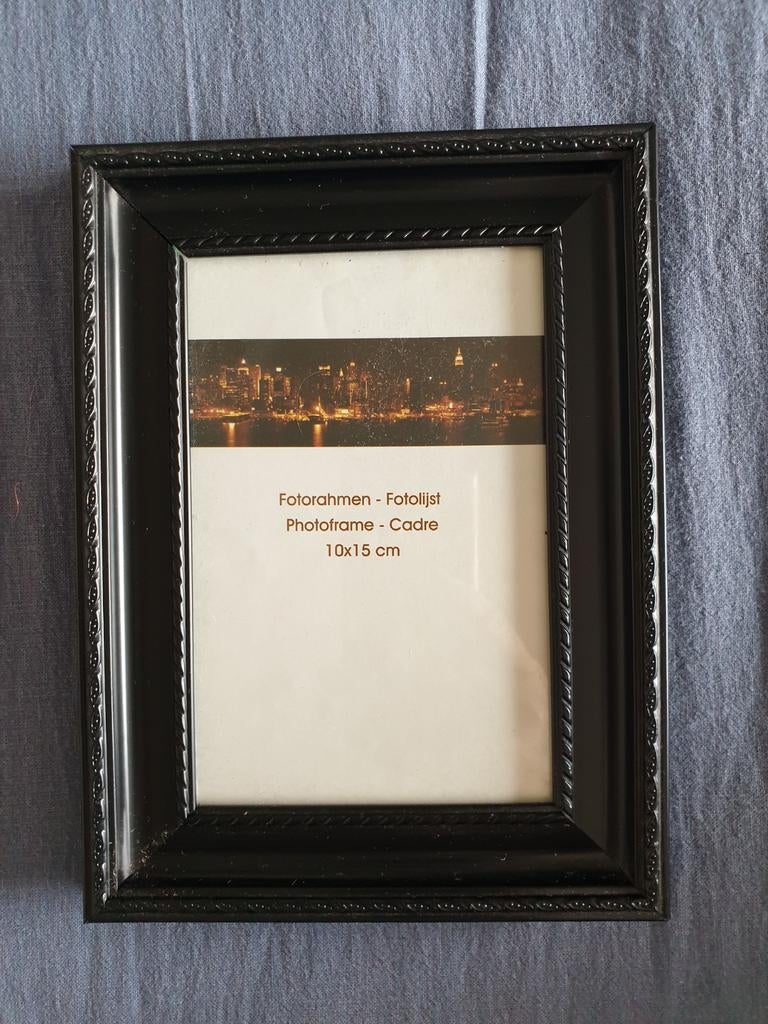 Fotolijst. Zwart kunststof. Fotomaat: 10x15 cm, Ophalen of Verzenden, Zo goed als nieuw, Kunststof