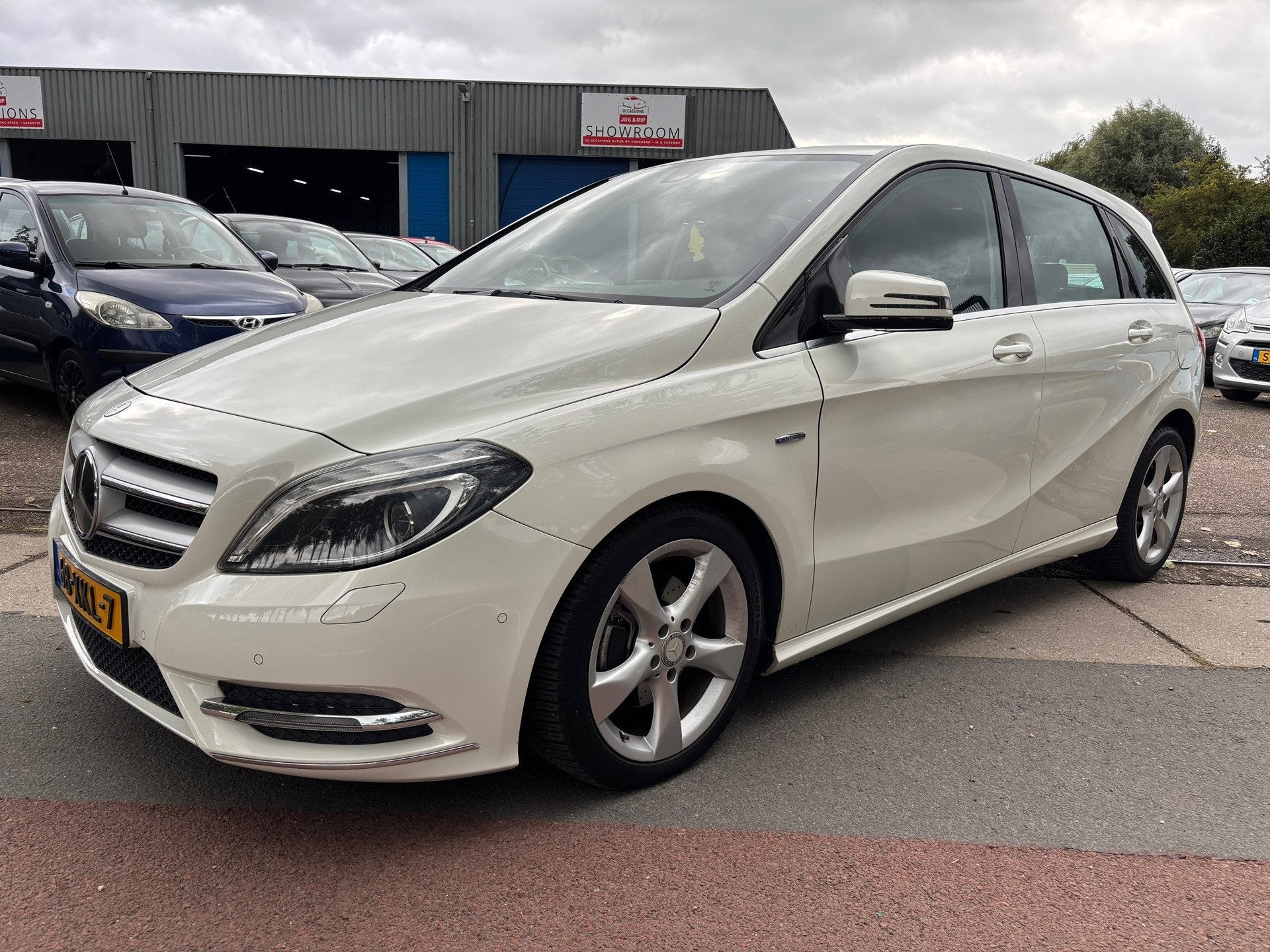 Mercedes-Benz B-klasse 180 Ambition. Airco ! Navi !, Auto's, Voorwielaandrijving, Euro 5, Gebruikt, 4 cilinders
