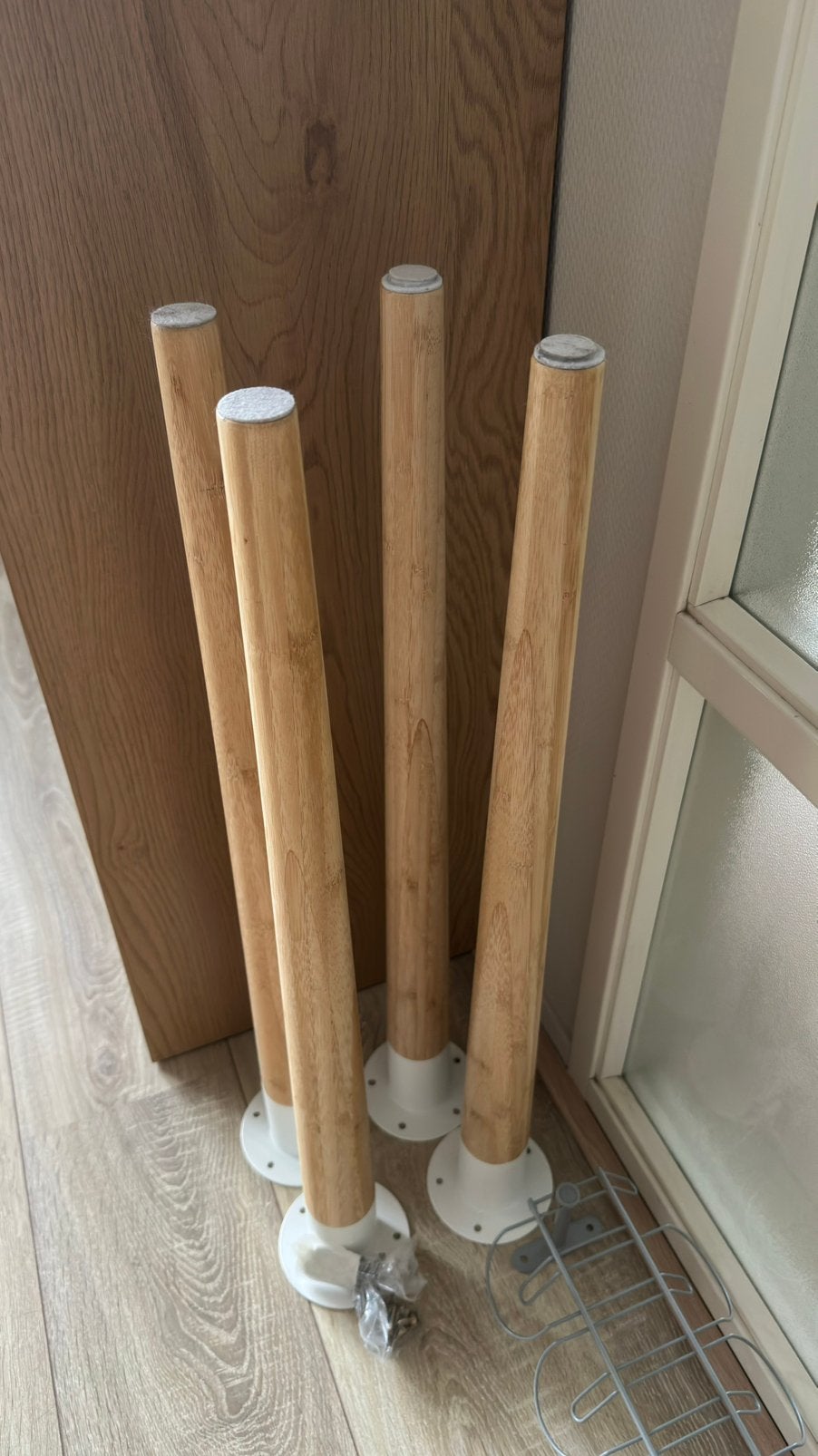 HILVER 4 poten + gratis tafelblad van natuurlijk hout, Ophalen, Hout, Zo goed als nieuw, IKEA