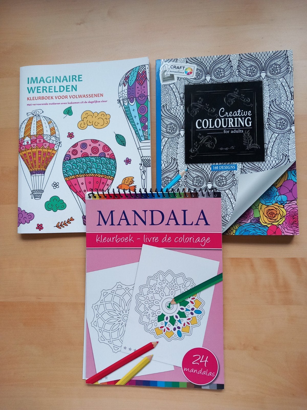 3 kleurboeken met kleurplaten en mandalas, Ophalen of Verzenden