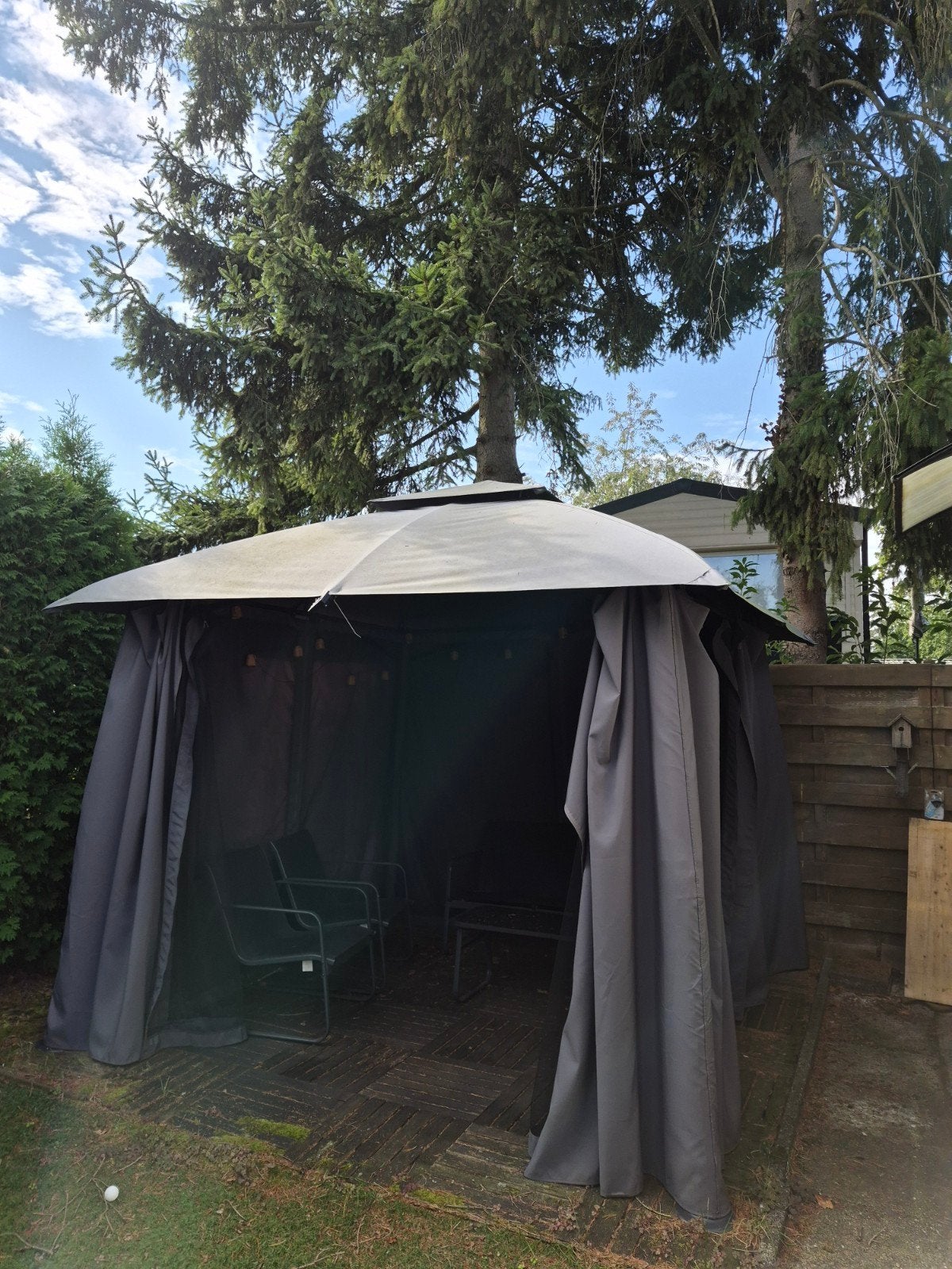 Paviljoen met zijwanden en muskietennetten, 2 jaar oud, Ophalen, Gebruikt, Minder dan 4 meter, Paviljoen