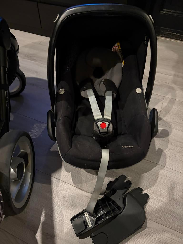 Mutsy Evo Combiwagen met Reiswieg, Maxi-Cosi & Accessoires, Kinderen en Baby's, Kinderwagens en Combinaties, Gebruikt, Met autostoeltje