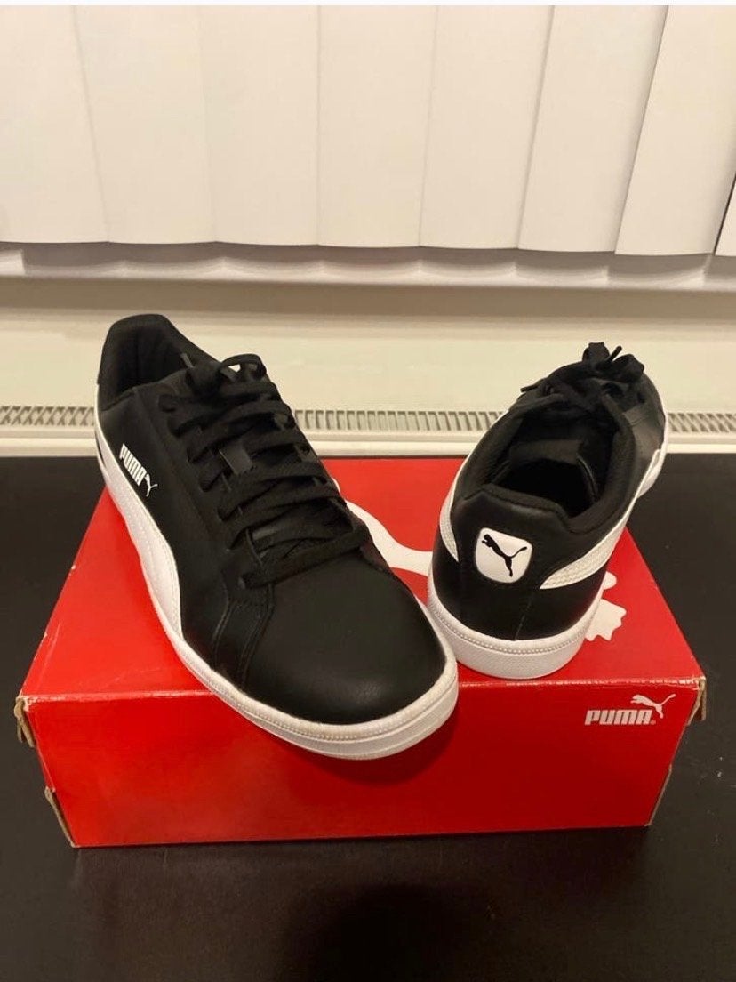 Puma Smash V2 Sneakers Zwart/Wit - Maat 42, Ophalen of Verzenden, Nieuw, Zwart, Sneakers of Gympen