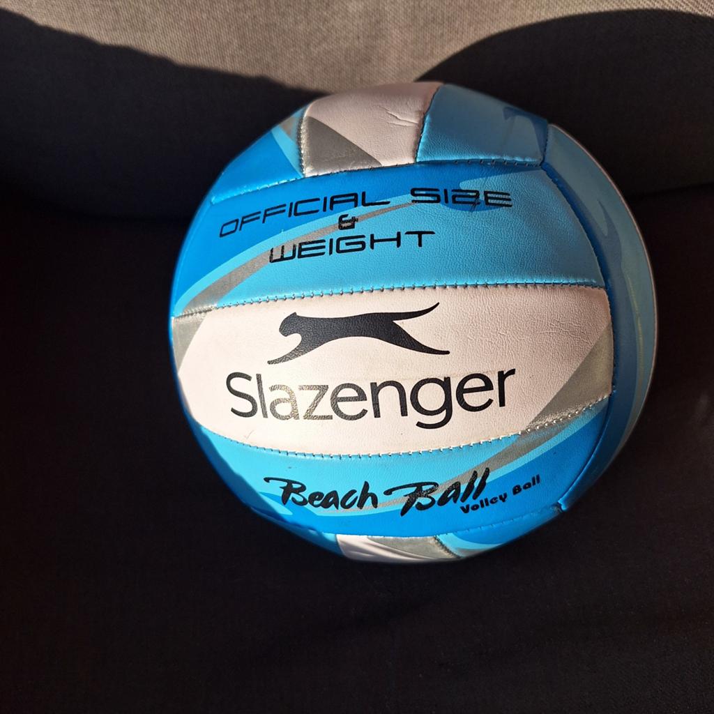 Slazenger Beachvolleybal - Official Size & Weight, Ophalen of Verzenden