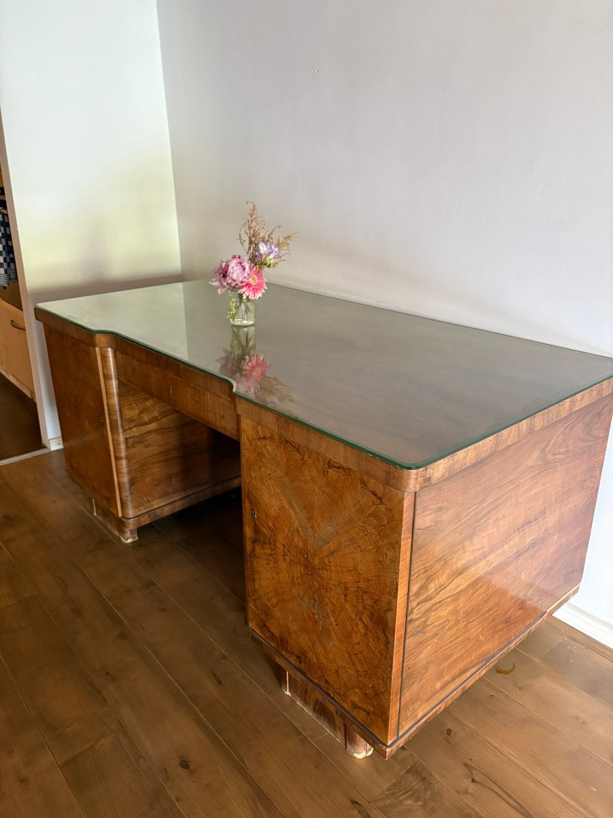 Vintage Midcentury Modern Desk (Cherrywood), Ophalen