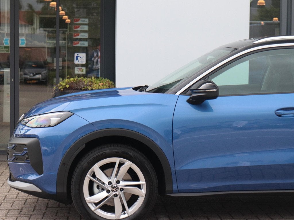Volkswagen T-Roc Style First Edition 1.5 eTSI 85 kW / 116 PK, Auto's, Volkswagen, 730 kg, 4 cilinders, Blauw, 116 pk