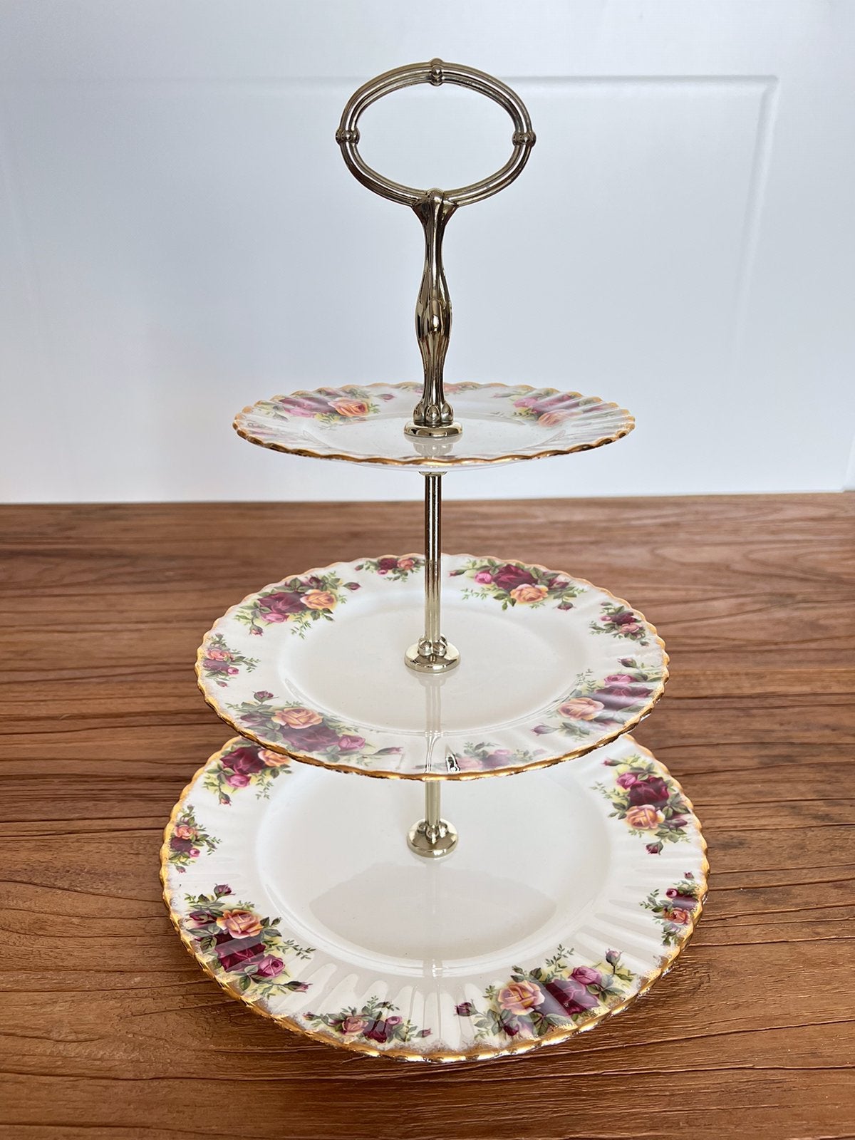 Royal Albert Old Country Roses Etagere 3 laags - NIEUW, Demontabel, Etagère, Nieuw, Ophalen of Verzenden