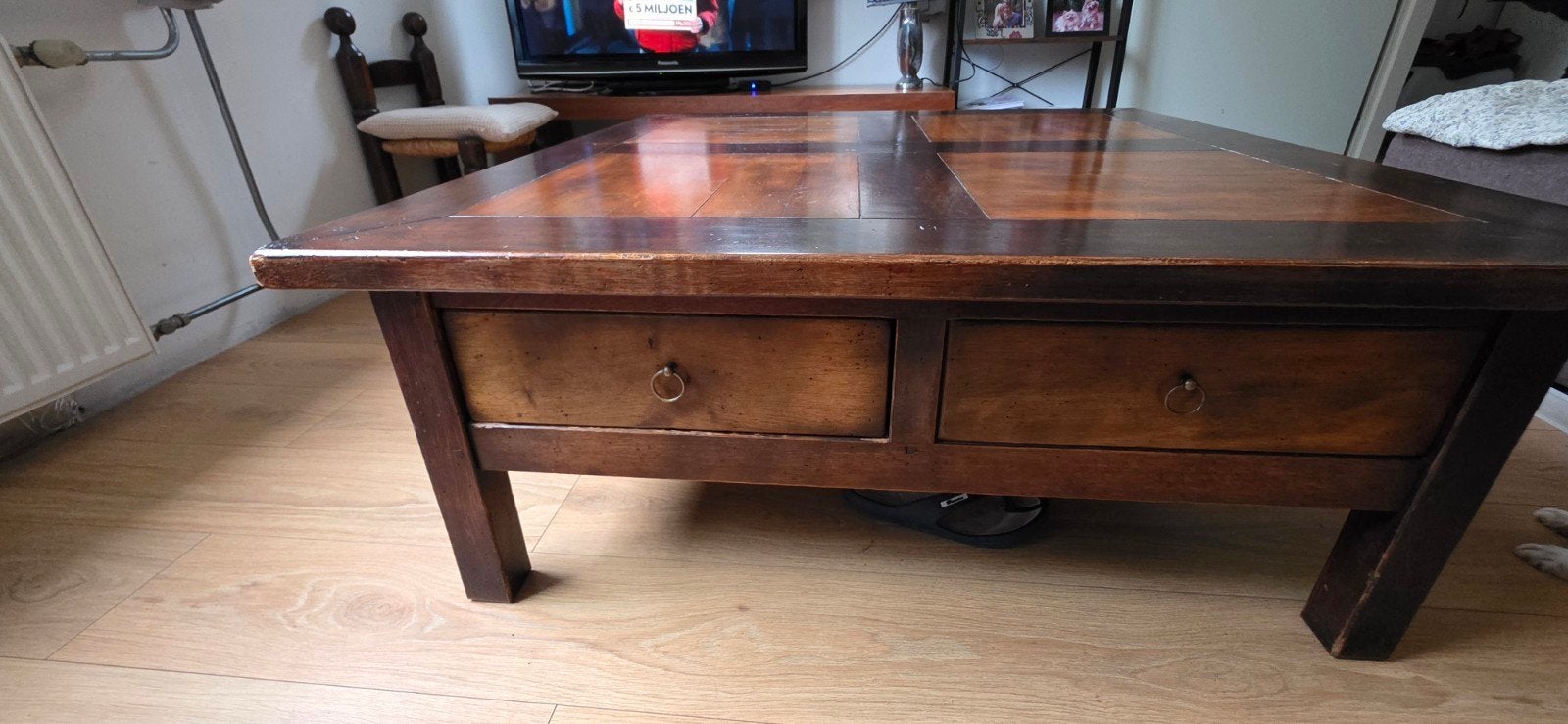 Zware vierkante salontafel 105x105 met deuvels, Huis en Inrichting, Ophalen, Gebruikt, Landelijk antiek, 100 tot 150 cm