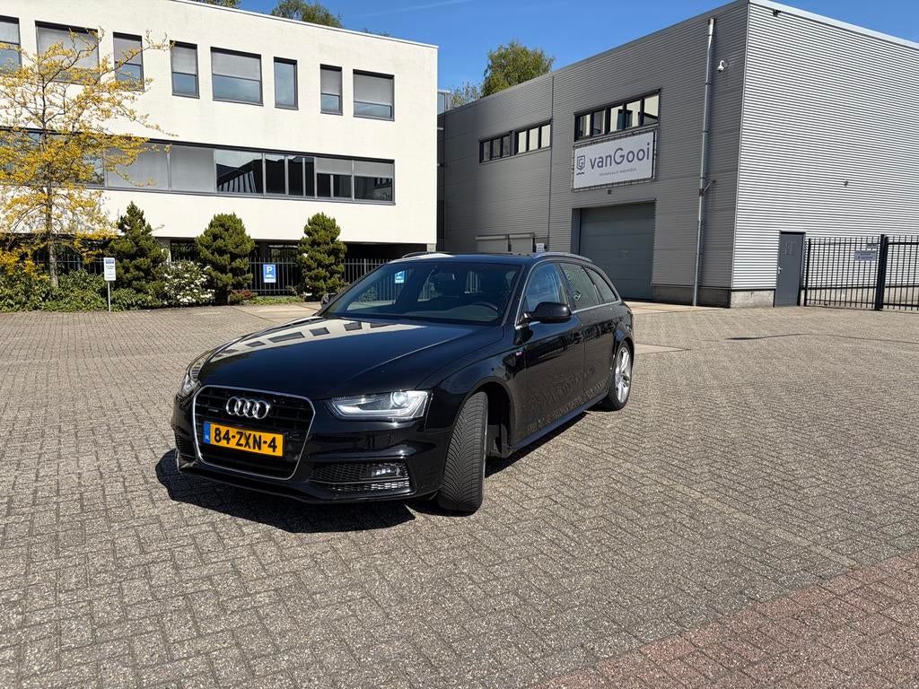 Audi A4 1.8 Tfsi 125KW Avant Quattro 2013 Zwart, Auto's, 15 km/l, 4 cilinders, 1535 kg, A4