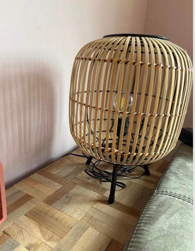 Coco maison tafellamp zwart rotan riet, Huis en Inrichting, Lampen | Tafellampen, Ophalen, Zo goed als nieuw, Minder dan 50 cm