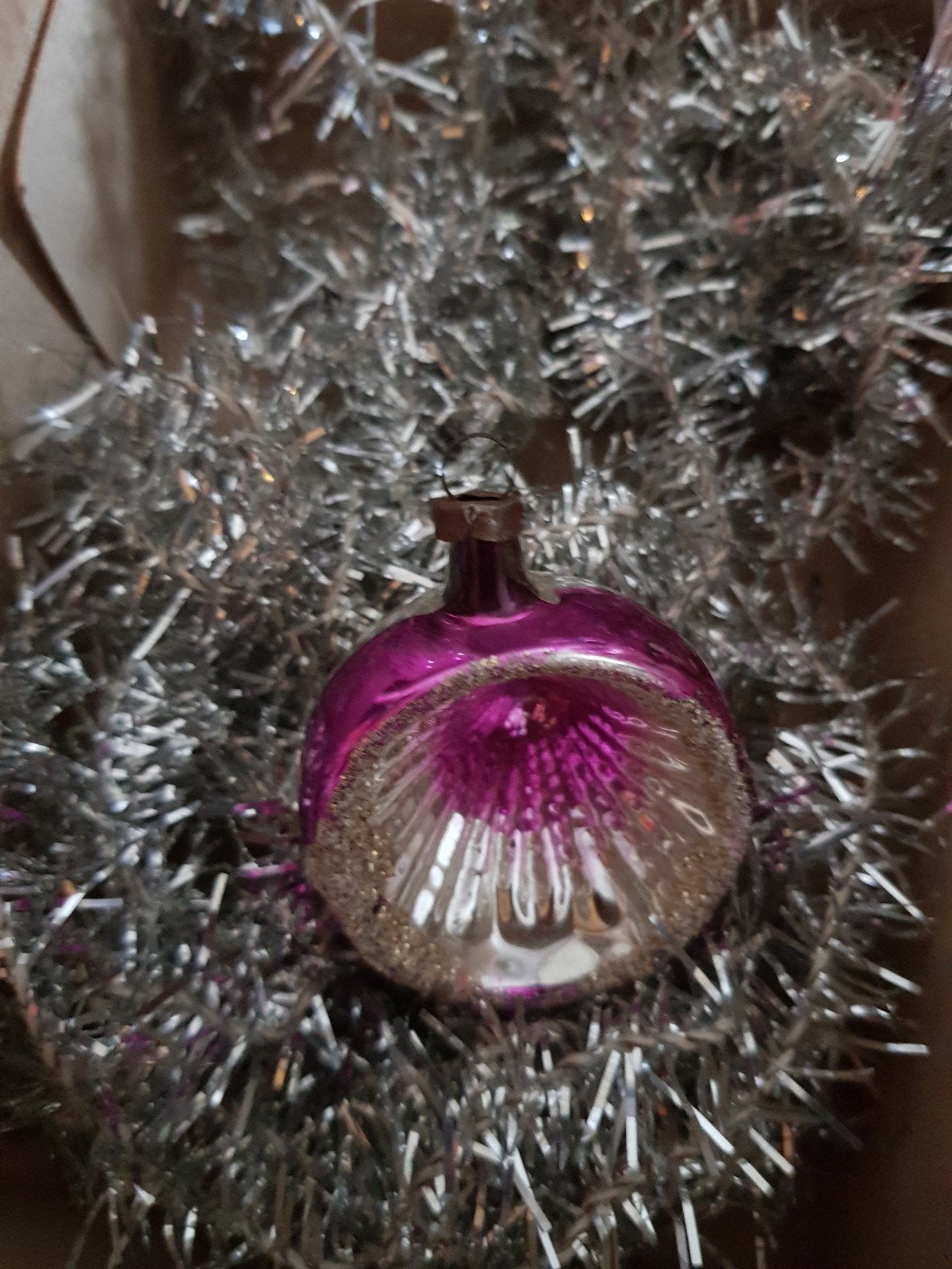 oude deukbal kerstbal rose, Ophalen of Verzenden, Zo goed als nieuw