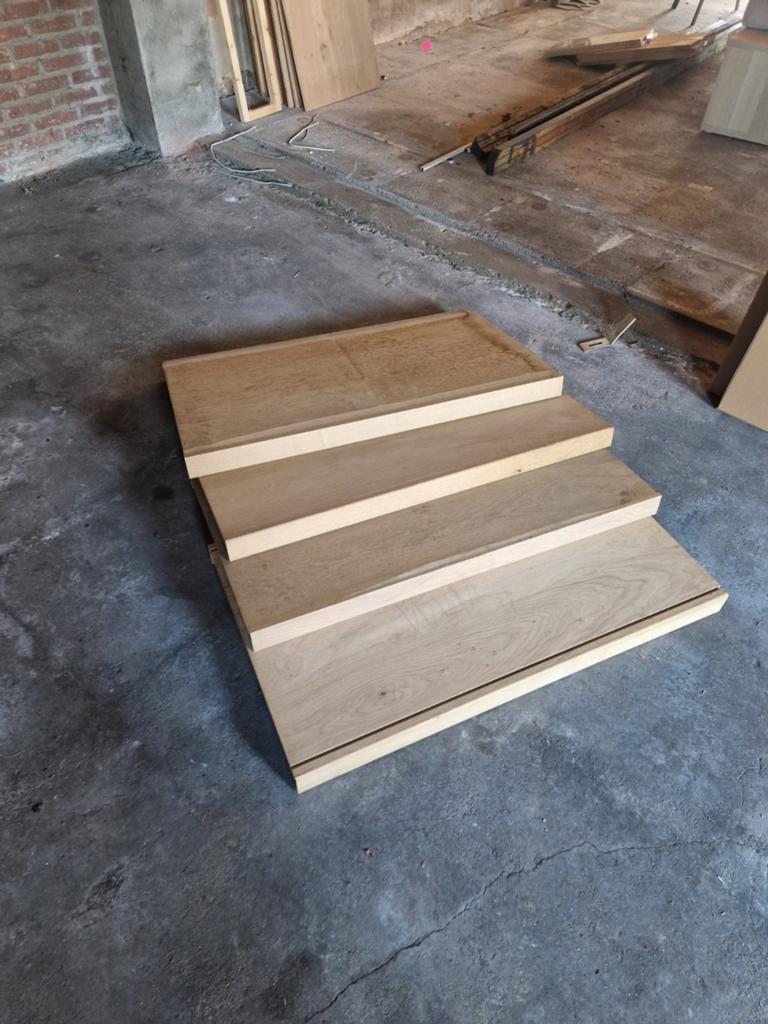 Overzettreden voor traprenovatie, Ophalen, Nieuw, Trap, Minder dan 2 meter