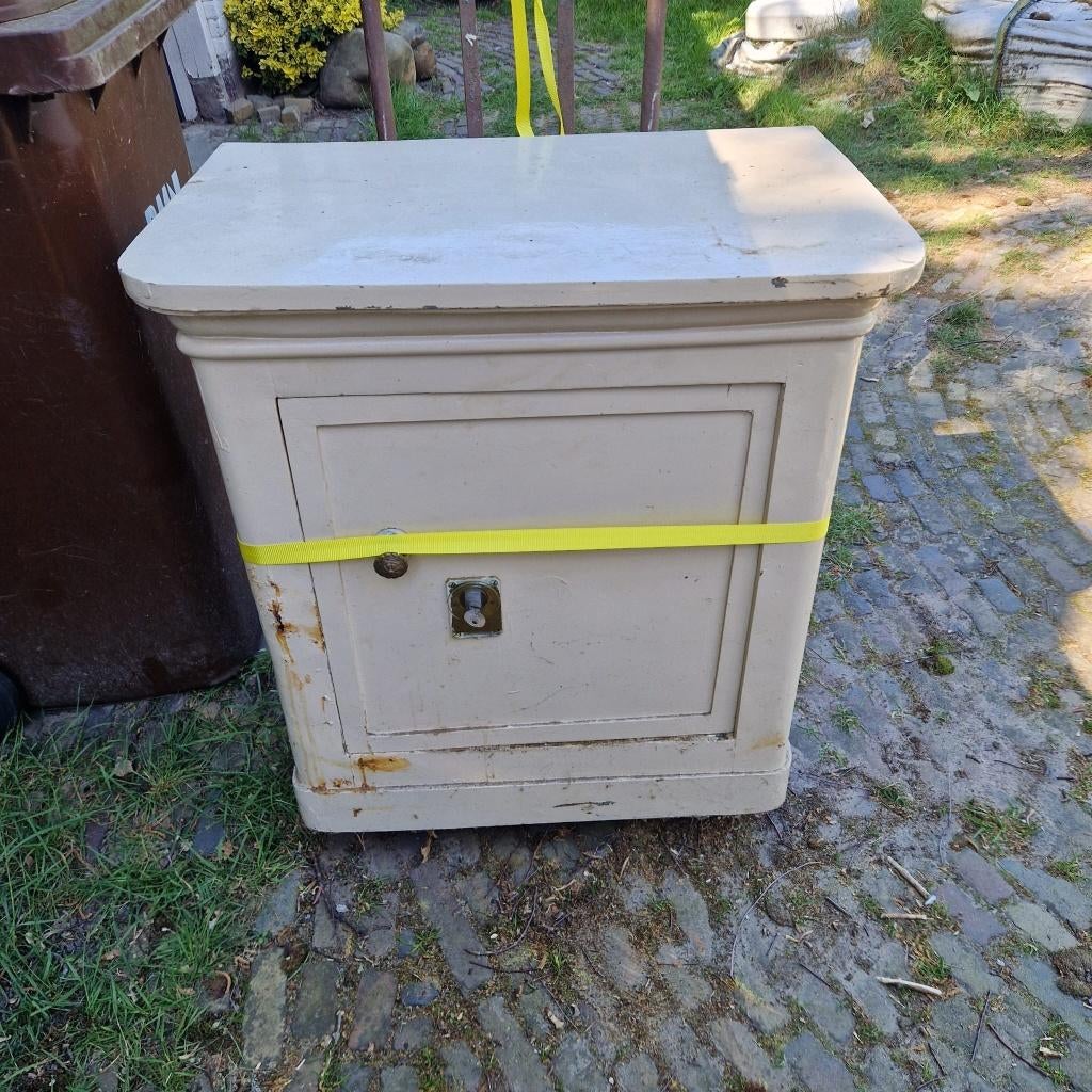 Gratis afhalen - brandkast, Huis en Inrichting, Brandblussers en Brandkasten, Ophalen, Gebruikt, Brandkast