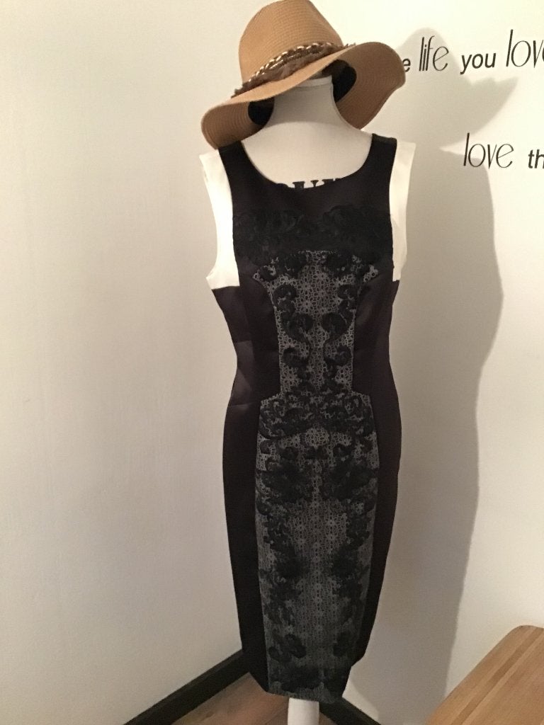 Prachtige Karen Millen jurk maat 42 valt als Nederlandse 38, Kleding | Dames, Jurken, Maat 38/40 (M), Karen Millen, Zwart, Ophalen of Verzenden