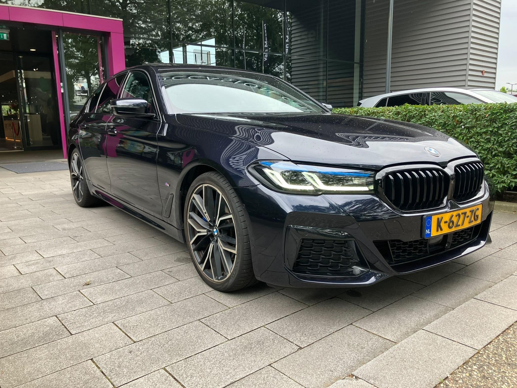 BMW 5-serie 530i High Executive | WORDT VERWACHT | M PAKKET, Auto's, Automaat, Achterwielaandrijving, Gebruikt, Euro 6