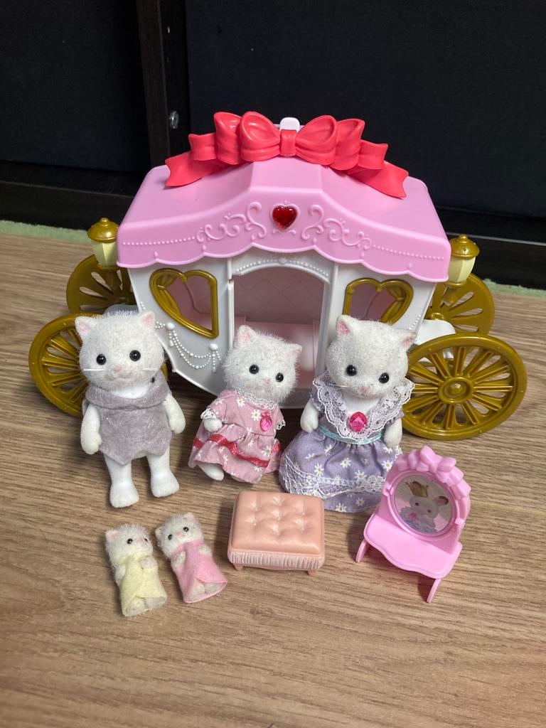 Sylvanian families koets, Kinderen en Baby's, Speelgoed | Poppenhuizen, Ophalen of Verzenden, Zo goed als nieuw