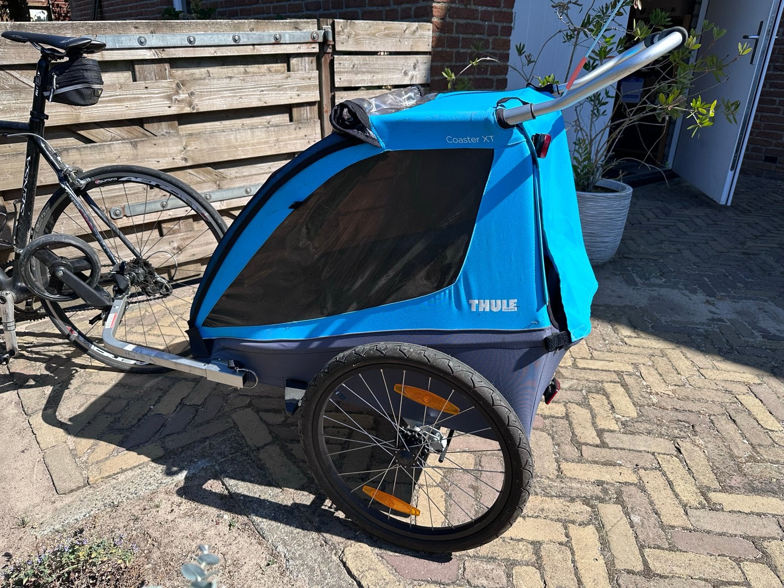 Thule Coaster XT fietskar/wandelwagen voor 2 kinderen, Ophalen, Zo goed als nieuw, Kinderkar, 40 tot 60 kg