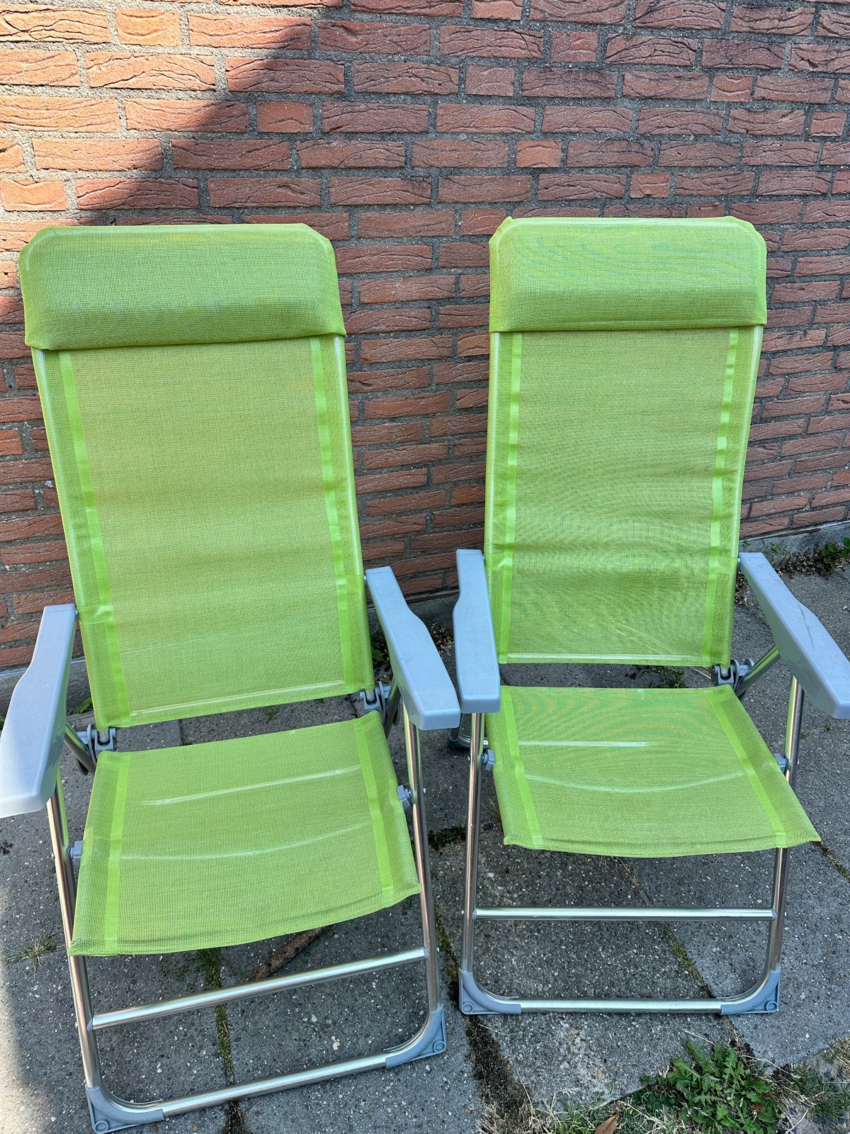 Twee lichtgroene campingstoelen met verstelbare rugleuning, Ophalen, Gebruikt, Campingstoel