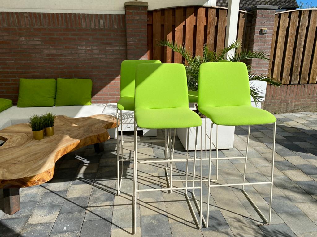 4 Vepa design barkrukken zgan appelgroen, Huis en Inrichting, Barkrukken, Ophalen, Met voetsteun, 60 tot 90 cm, Zo goed als nieuw