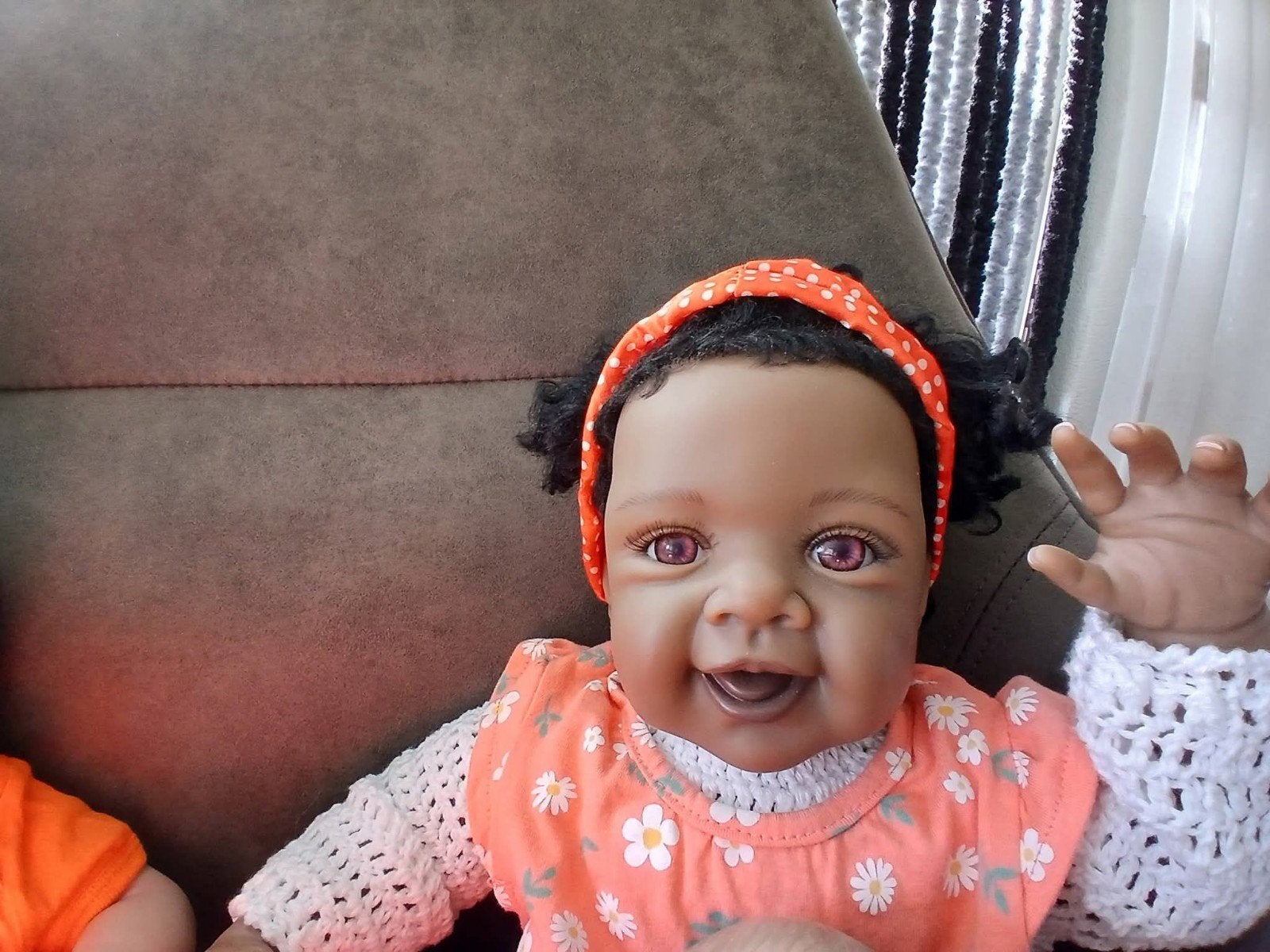 Reborn babypop met oranje kleding, Ophalen of Verzenden, Nieuw, Babypop