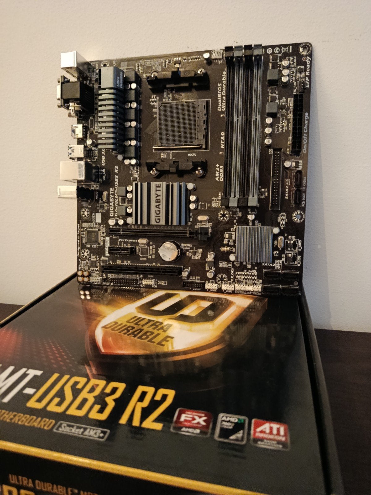 Gigabyte 78LMT-USB3 R2 AM3+ Moederbord Compleet, Computers en Software, AM3+, DDR3, Ophalen of Verzenden, Zo goed als nieuw