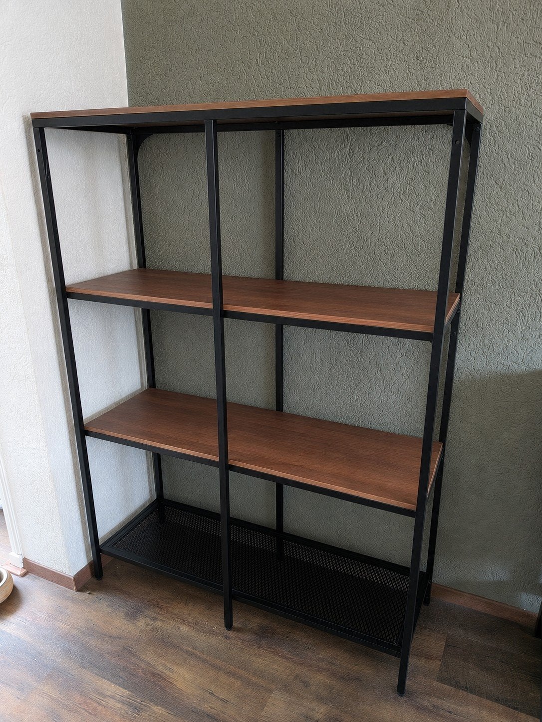 Kast met Zwarte Metalen Frame en Houten Planken, Met plank(en), Industrieel, Modern, 50 tot 100 cm, Zo goed als nieuw