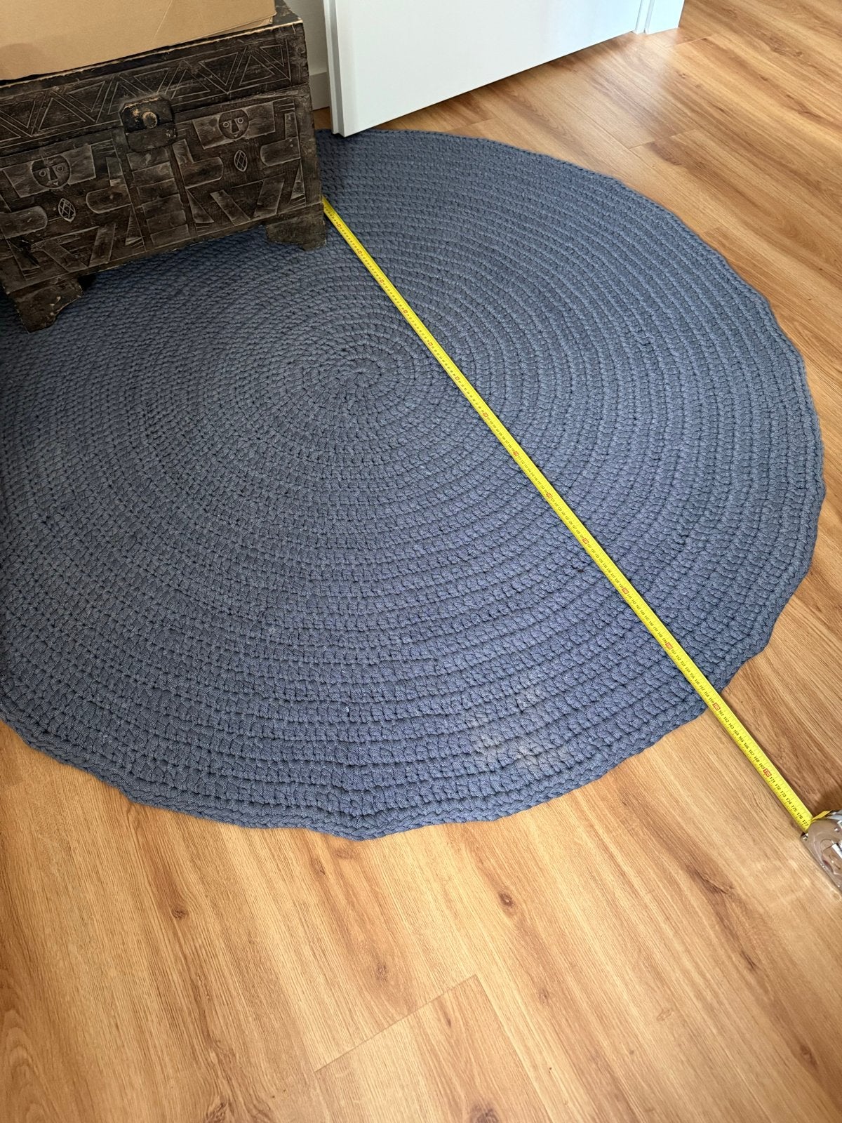 Zelf gehaakt rond vloerkleed - denim blue, Huis en Inrichting, Stoffering | Tapijten en Kleden, Ophalen, Grijs, 150 tot 200 cm
