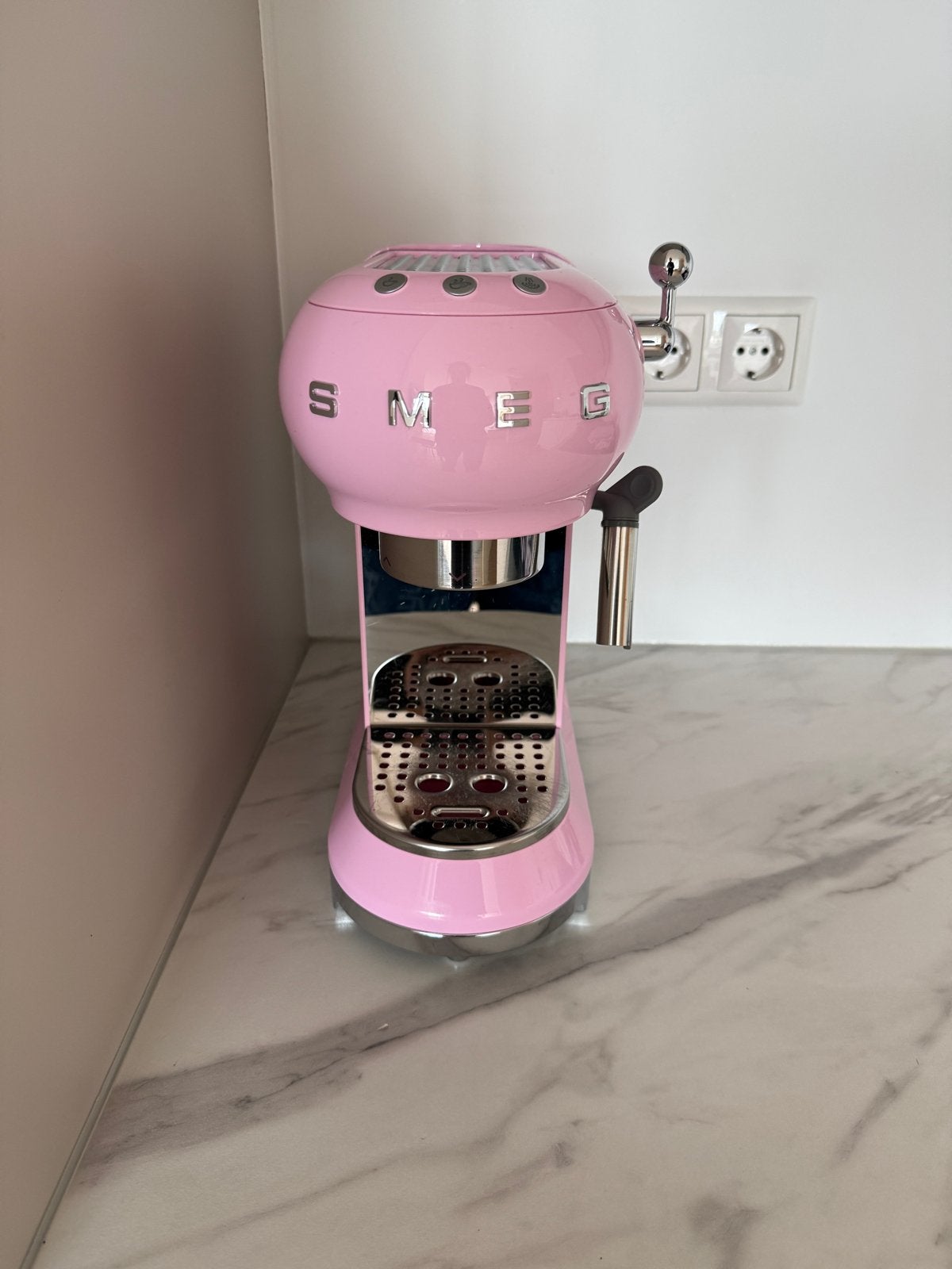 Smeg Espressomachine - Roze, Witgoed en Apparatuur, Afneembaar waterreservoir, Espresso apparaat, Gemalen koffie, Ophalen of Verzenden