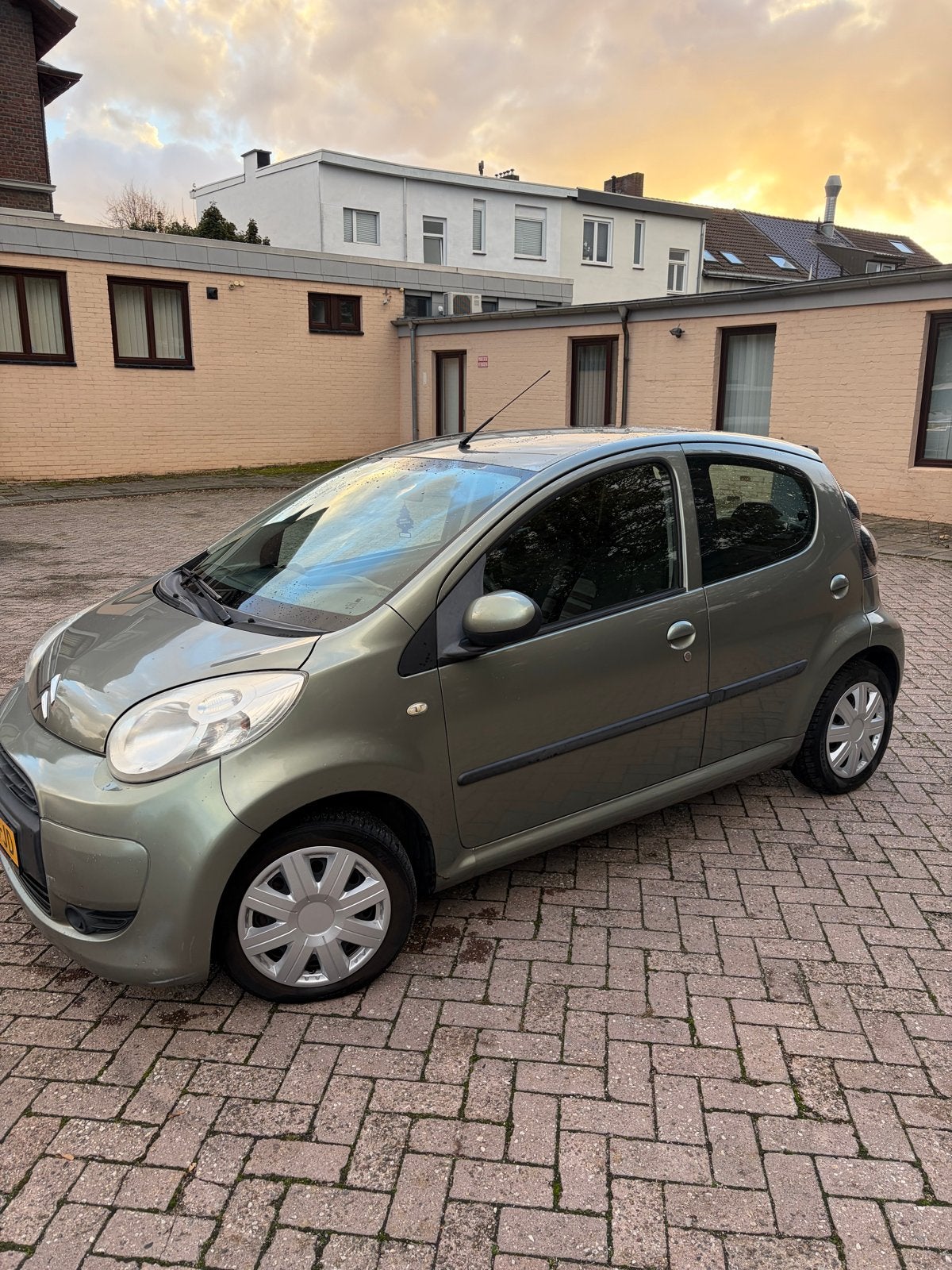 Citroën C1 1.0i 68PK 5D 2011 Groen, Voorwielaandrijving, 4 stoelen, C1, 68 pk