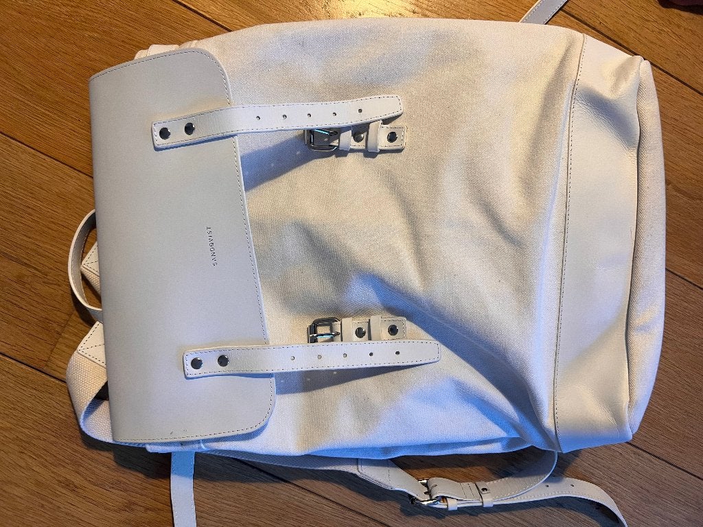 Sandqvist white backpack - used once, Sieraden, Tassen en Uiterlijk, Tassen | Rugtassen, 30 tot 45 cm, Ophalen, Overige merken