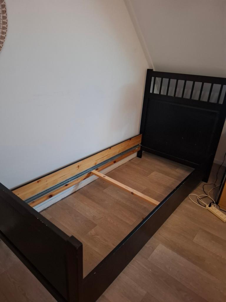 Gratis zwart Hemnes bed ikea., Ophalen, Gebruikt, 90 cm, Eenpersoons