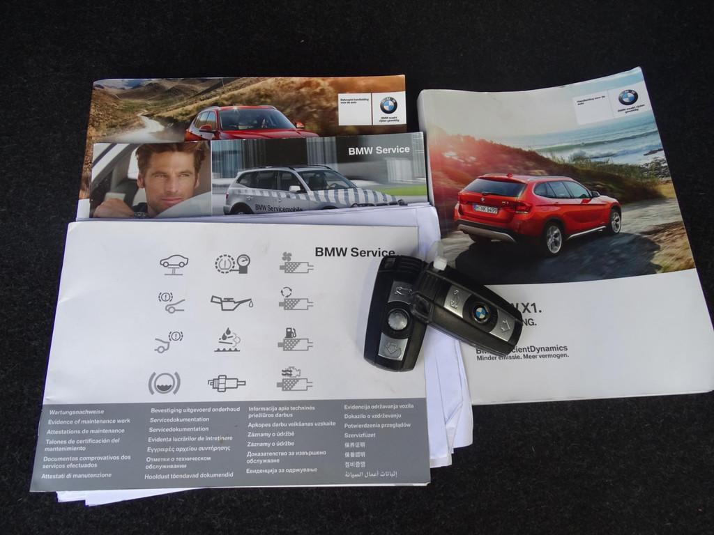 BMW X1 SDrive18i - AUTOMAAT - NAVIGATIE - TREKHAAK - LEDER -, Auto's, 4 cilinders, Leder, Bedrijf, 93 €/maand