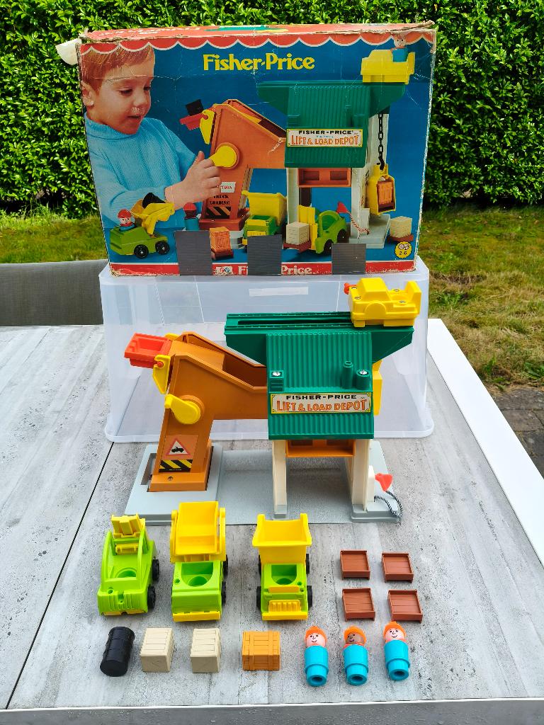 Fisher-Price 942 Lift & load depot Play Family vintage 1977, Ophalen, Gebruikt, Speelset