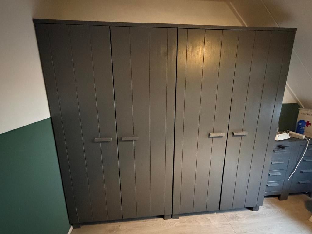 2x WOOOD Dennis kledingkast + 2x Dennis ladekast set of los, Huis en Inrichting, Kasten | Kledingkasten, Ophalen, Zo goed als nieuw