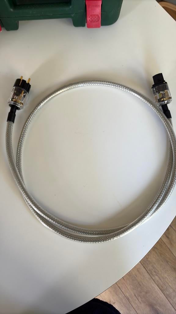 Powercord high end (200cm), Audio, Tv en Foto, Audiokabels en Televisiekabels, Ophalen of Verzenden, Zo goed als nieuw, Minder dan 2 meter