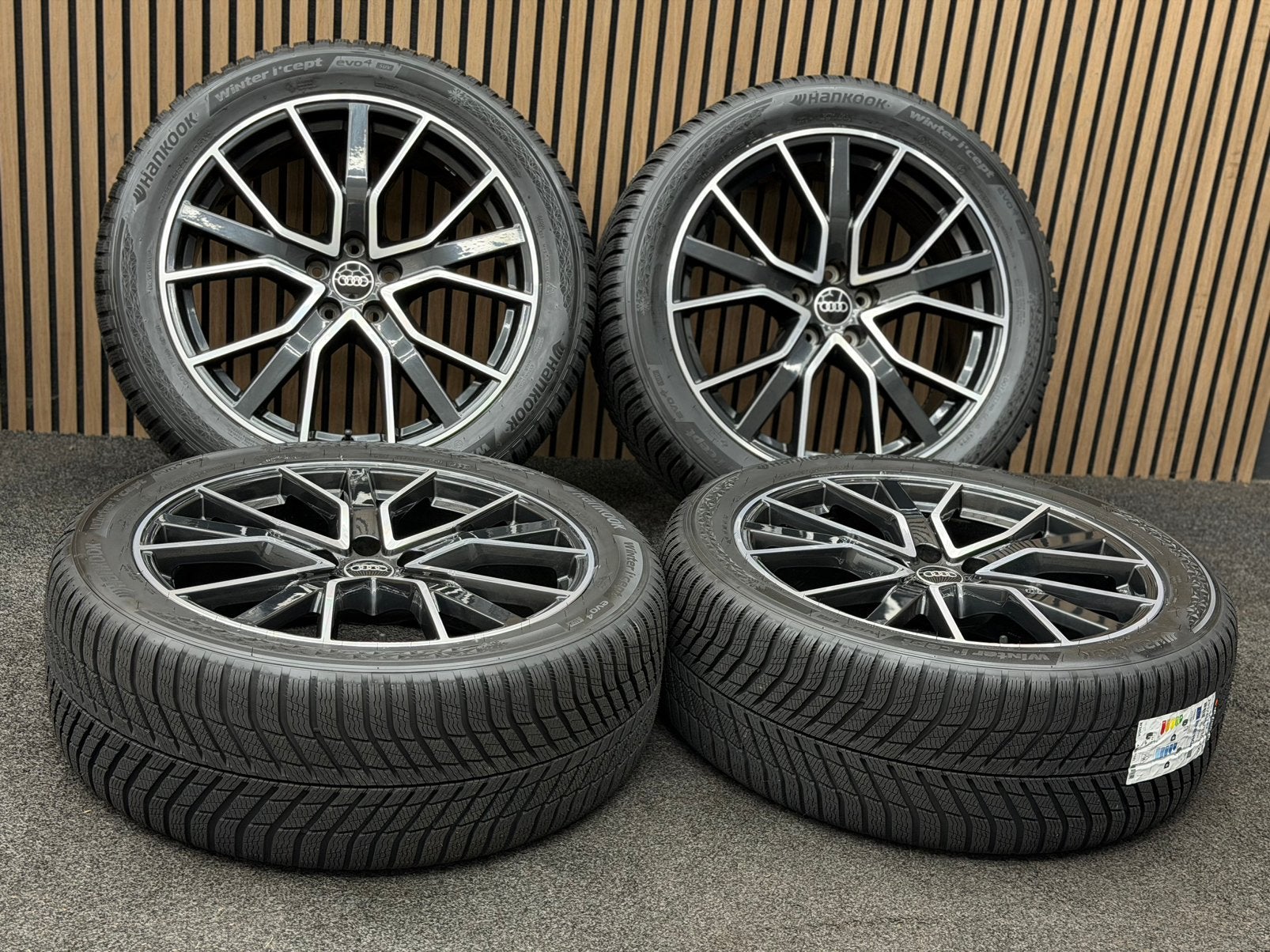 WINTER! Originele 20 inch Audi Q5 SQ5 5x112 Hankook 4X NIEUW, Auto-onderdelen, Ophalen, 255 mm, ., Banden en Velgen