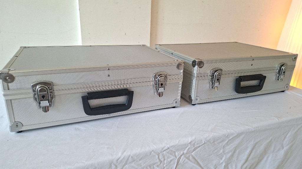 2 aluminium gereedschapskoffers 46x33x16 cm, Ophalen, Gebruikt